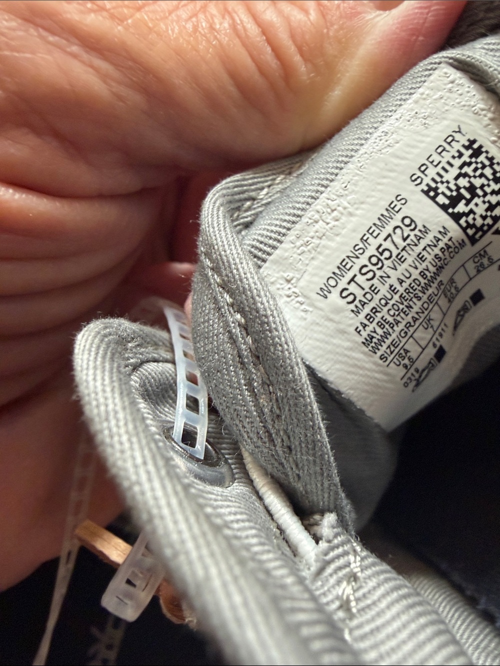 Sperry Women’s Gray Canvas Sneakers with Tan Leather Laces women’s 9.5 new - Picture 3 of 10